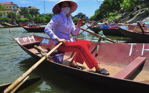 Perfume Pagoda - Yen River Full Day Tour