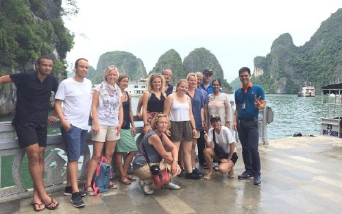 Luxury Halong Bay Full Day Tour - 5 Hours Cruising